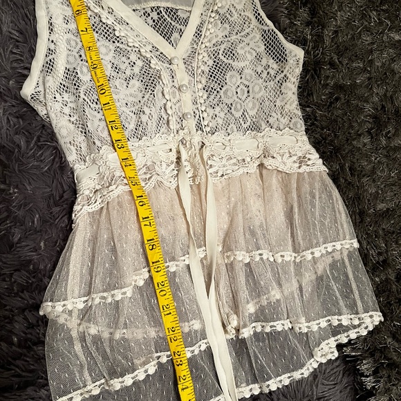 Lace Ribbons & Pearl Shirt Vest - Picture 5 of 7